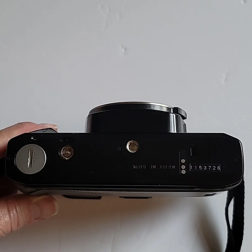 Olympus omPC 35mm FILM DX SLR camera body vintage aka OM-40